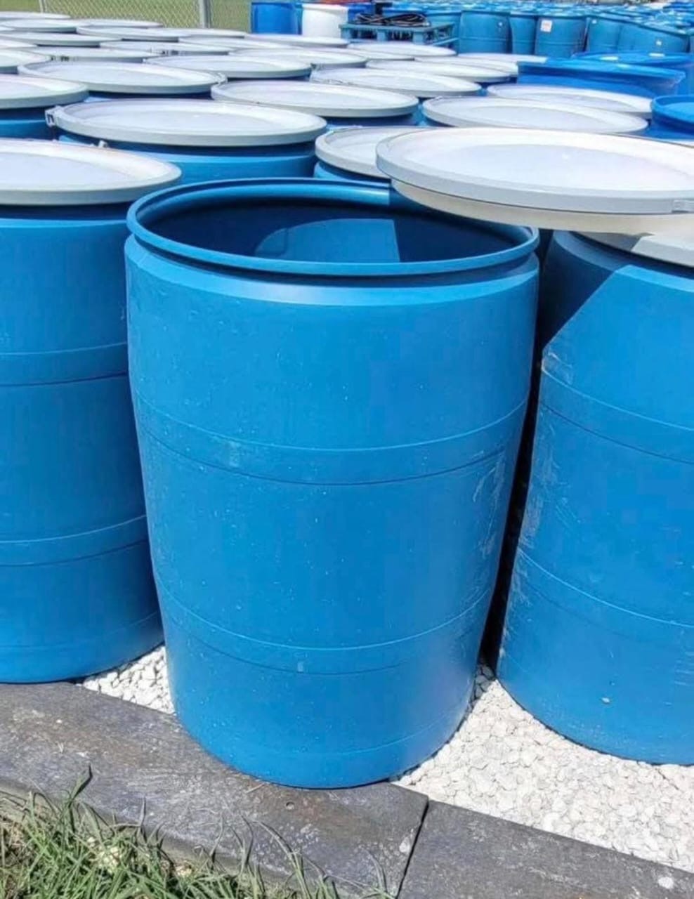 3121ceed-ec84-4f77-84e6-8842288af90b HDPE Barrel 250 Liters - Image 1